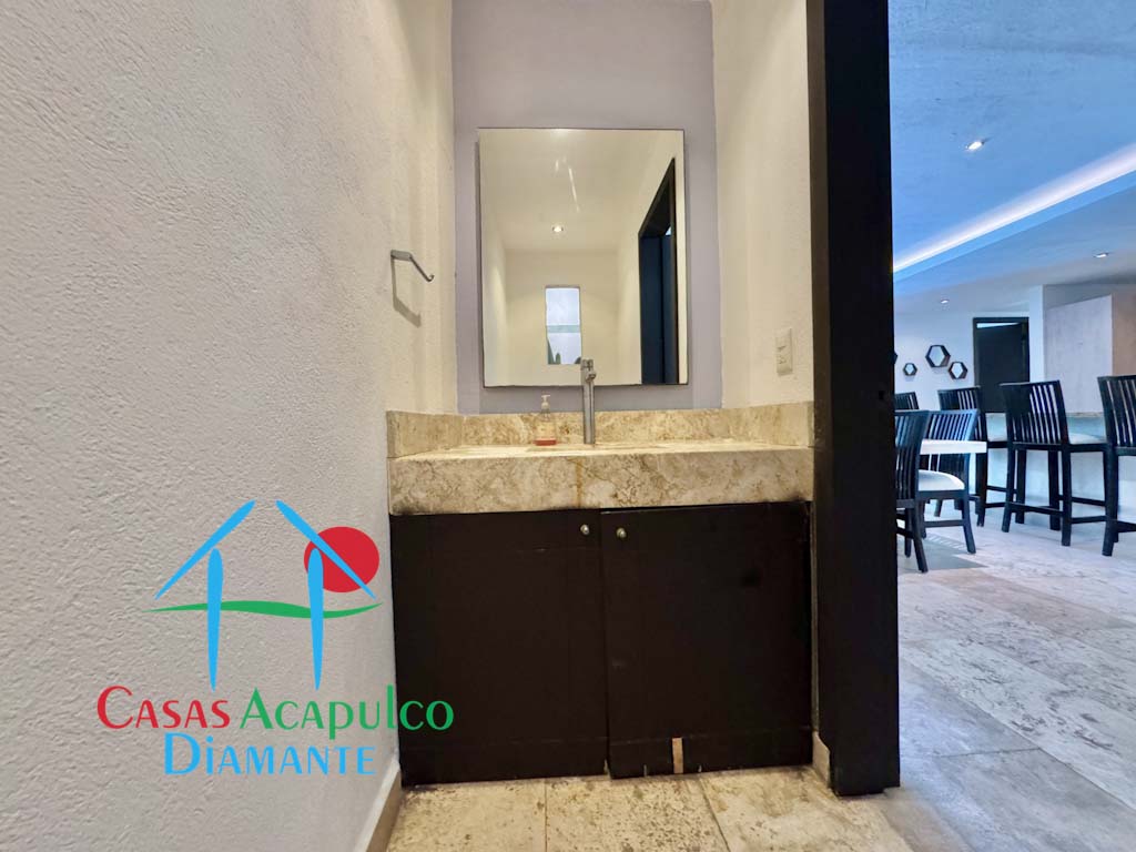 La Vista 102 - Baño de visitas 2
